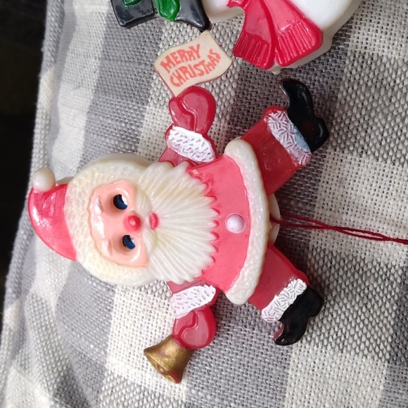 Pins,Christmas 3 pin set, pull bell  and parts move, very cute set. - Picture 2 of 7